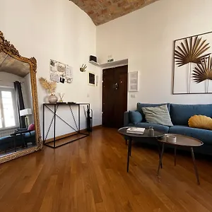 Apartamento La Polveriera, Elegante E Luminoso Vicino Al Colosseo, Roma